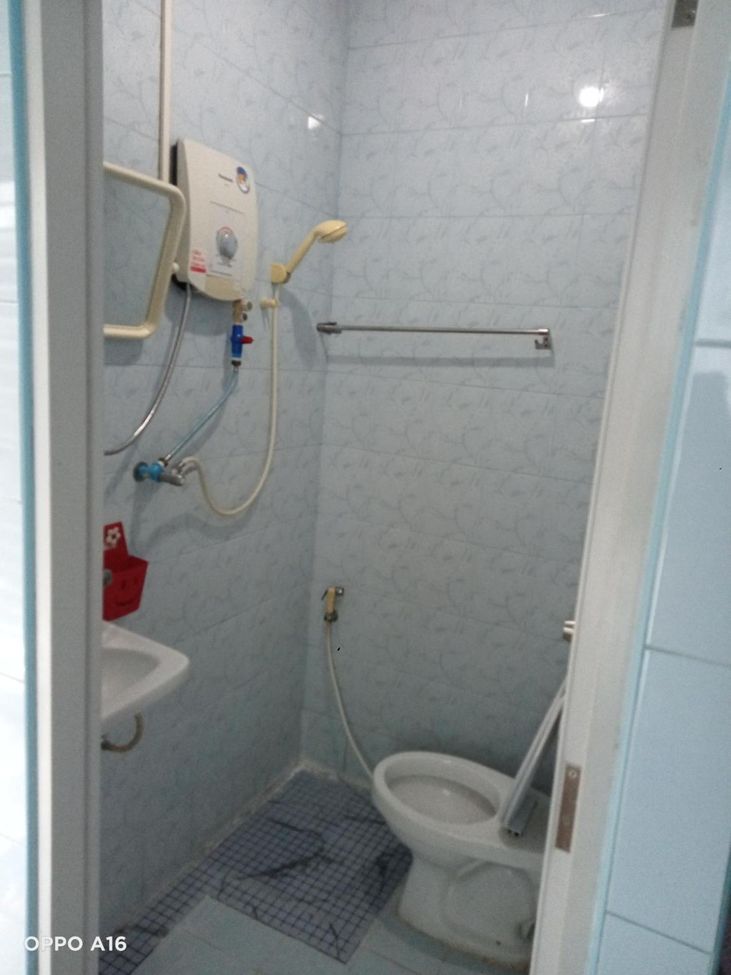 Np Guesthouse Трат Экстерьер фото