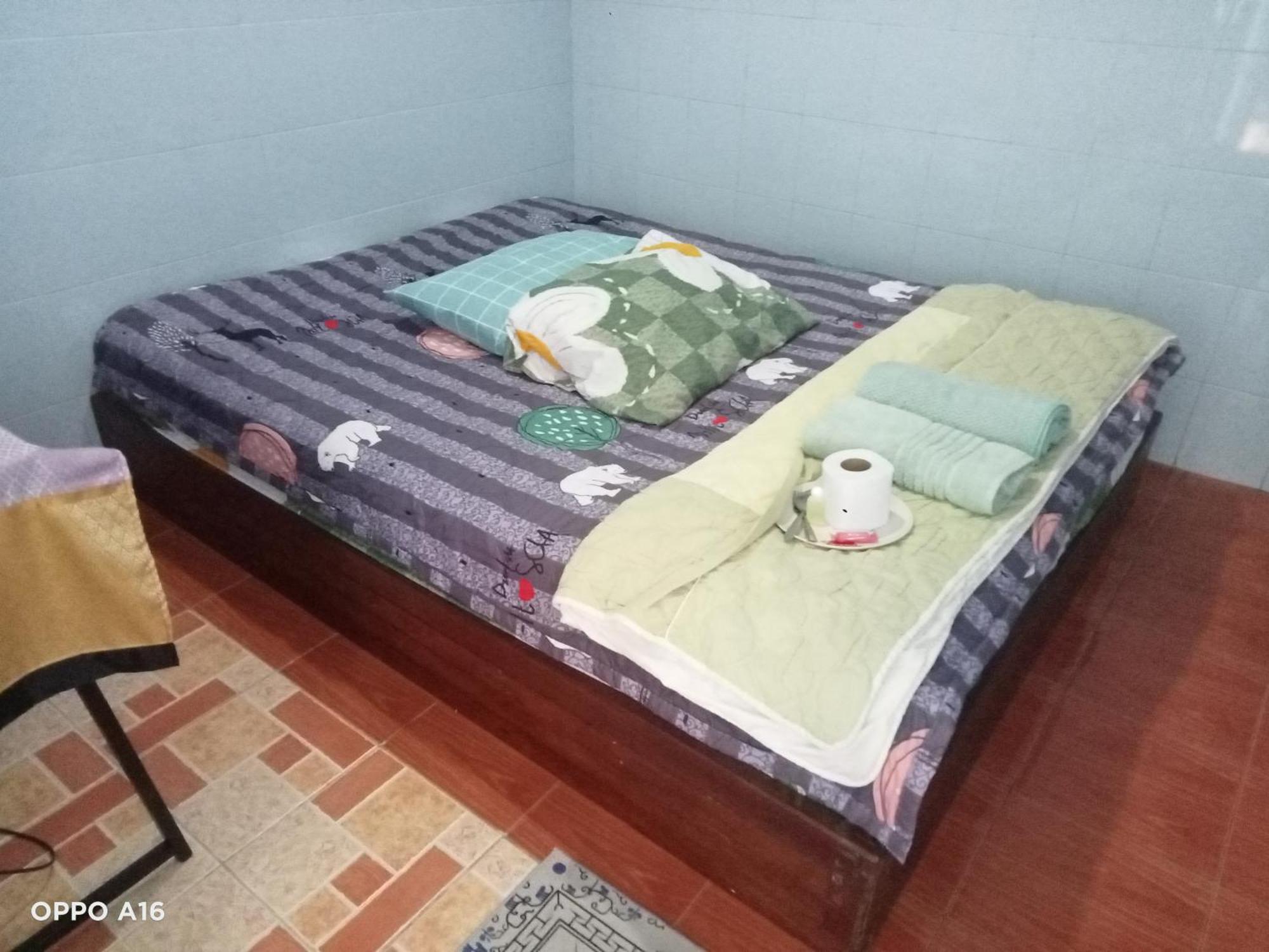 Np Guesthouse Трат Экстерьер фото