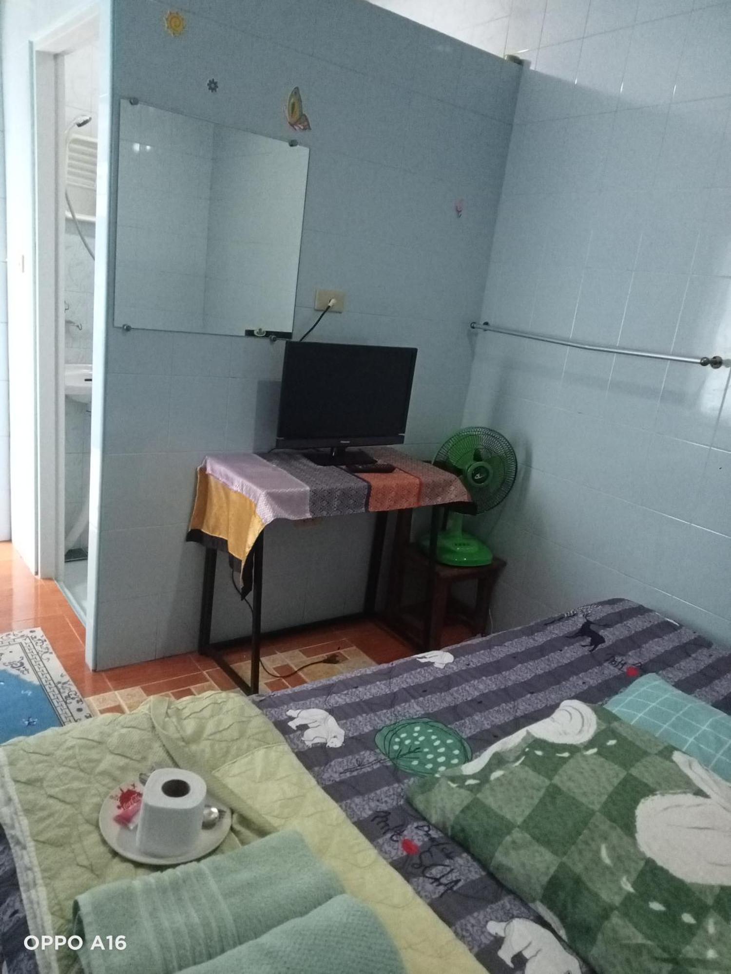 Np Guesthouse Трат Экстерьер фото